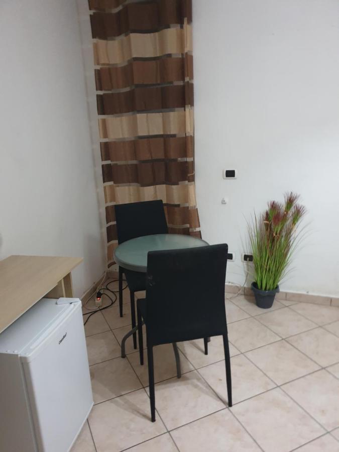 Romeo1 Apartment Галарате Екстериор снимка